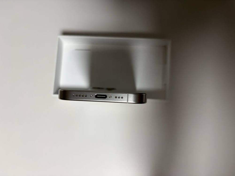 아이폰15프로 화이트 128g 자급제 풀박스--4