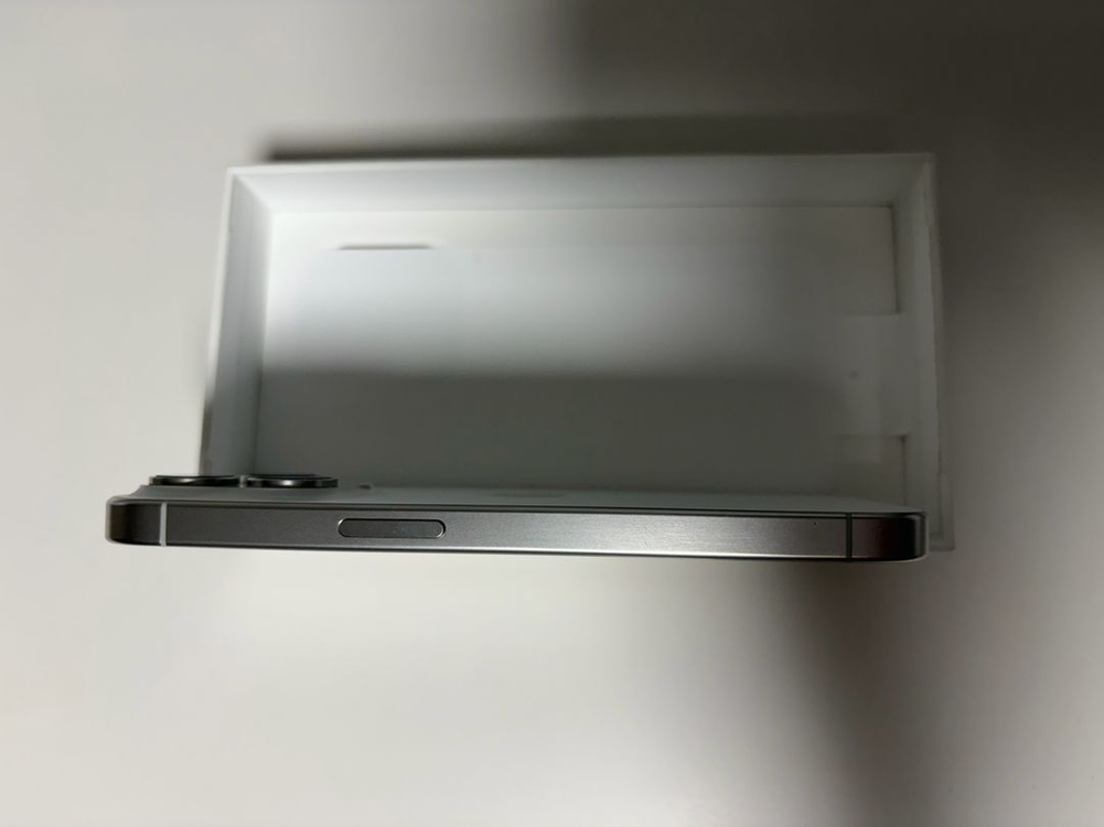 아이폰15프로 화이트 128g 자급제 풀박스--11