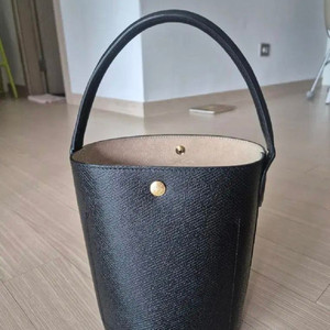 롱샴 에퓌르버킷백 블랙