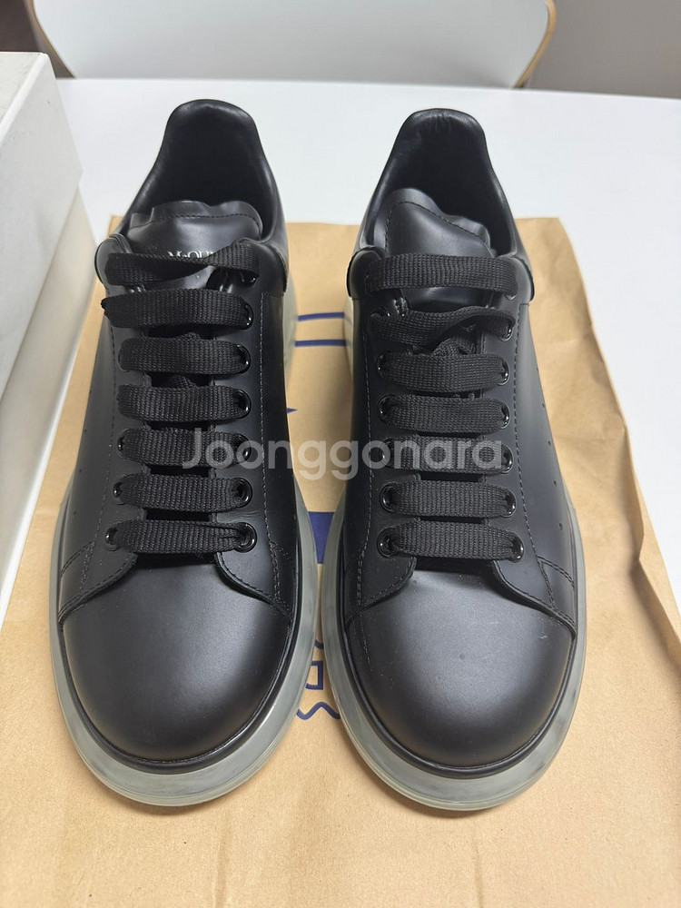 알렉산더 맥퀸 에어 오버솔 레더 43 준신품--0