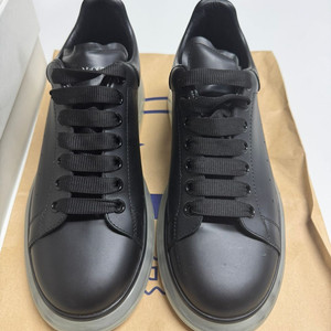 알렉산더 맥퀸 에어 오버솔 레더 43 준신품