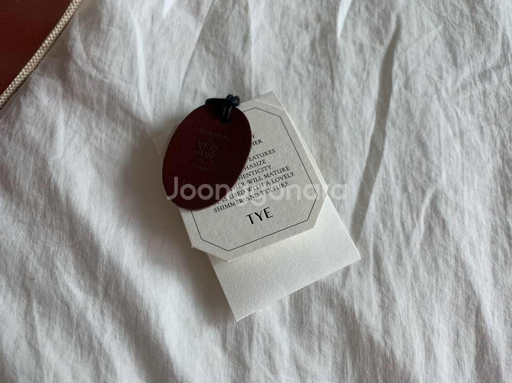 투티에 코키 스몰백 베이지 판매--6