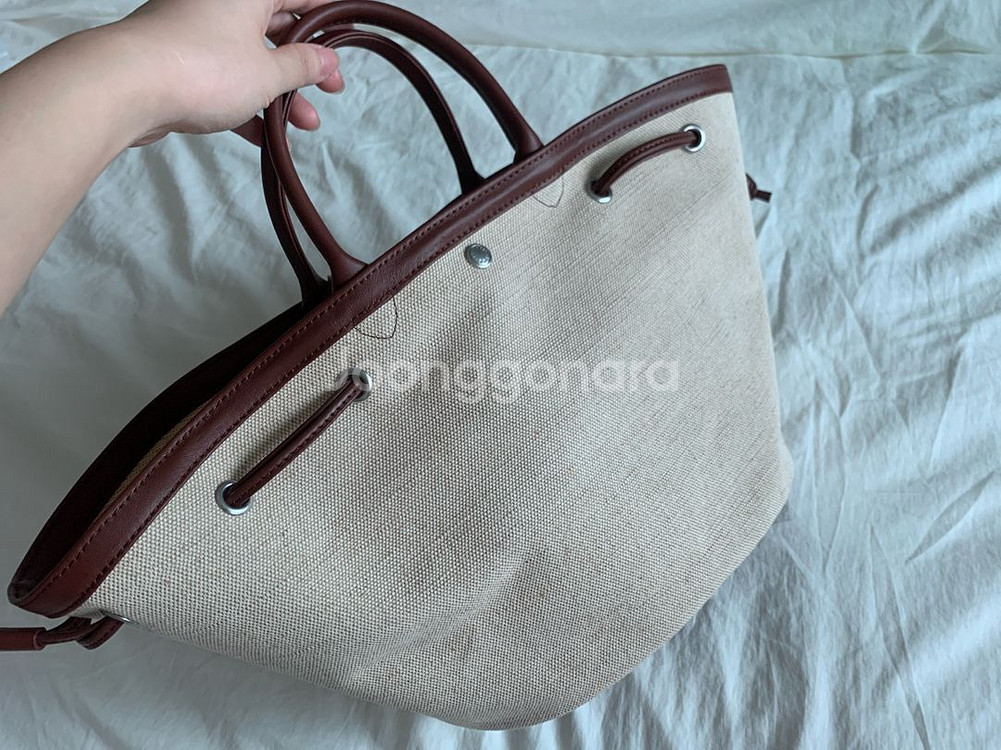 투티에 코키 스몰백 베이지 판매--3