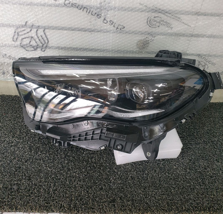 벤츠 E300 W214 운전석 헤드라이트 이미지