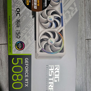 Asus rog astral white rtx5080