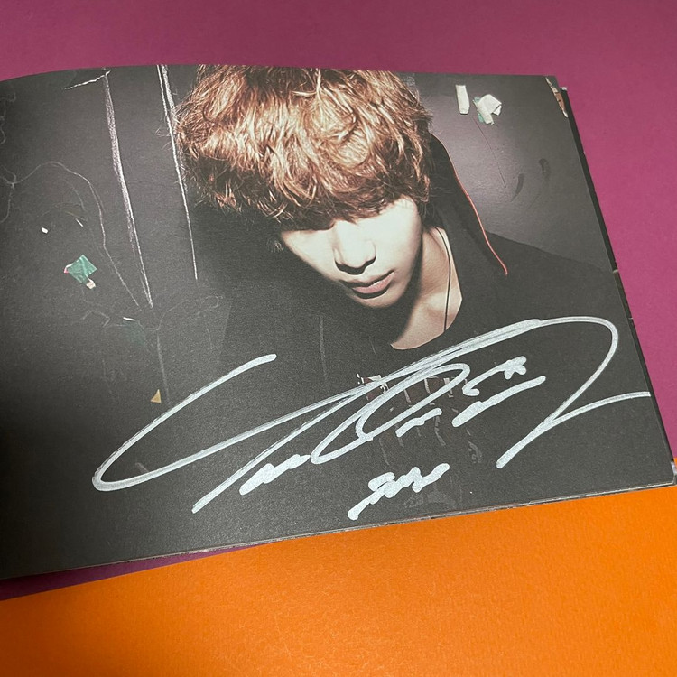 [친필싸인앨범] 샤이니 SHINee 3rd 미니앨범 '2009, Year Of Us (링딩동)' 이미지