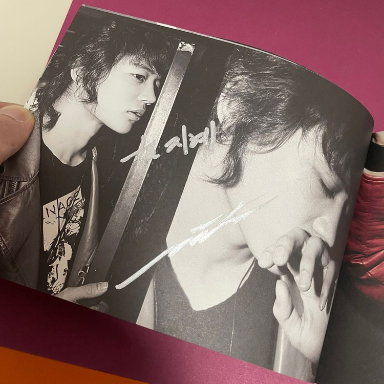 [친필싸인앨범] 샤이니 SHINee 3rd 미니앨범 '2009, Year Of Us (링딩동)' 이미지