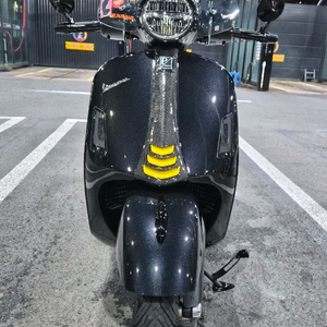 베스파 gts300 슈퍼테크 블랙 22년식