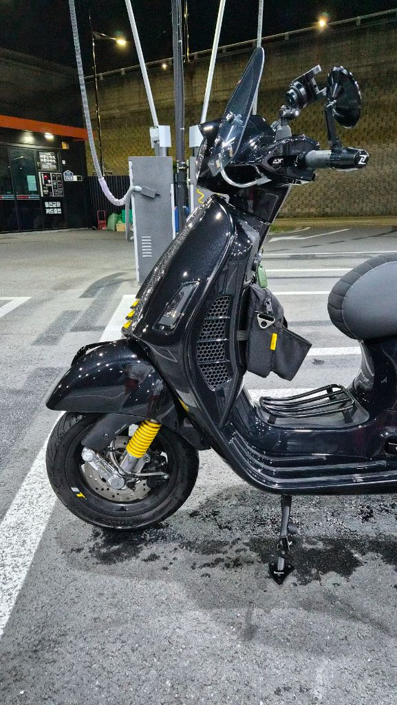 베스파 gts300 슈퍼테크 블랙 22년식--4