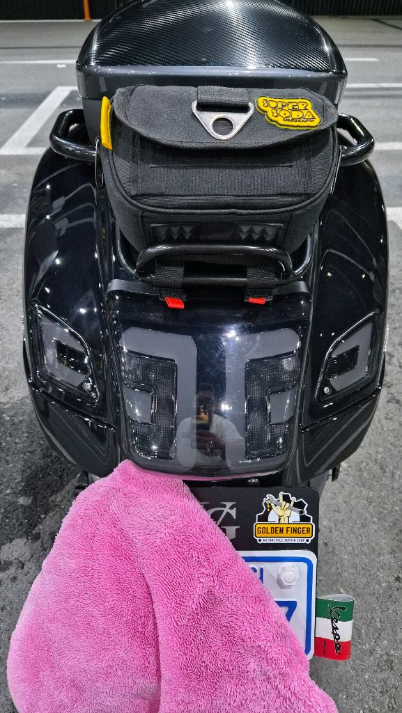 베스파 gts300 슈퍼테크 블랙 22년식--7