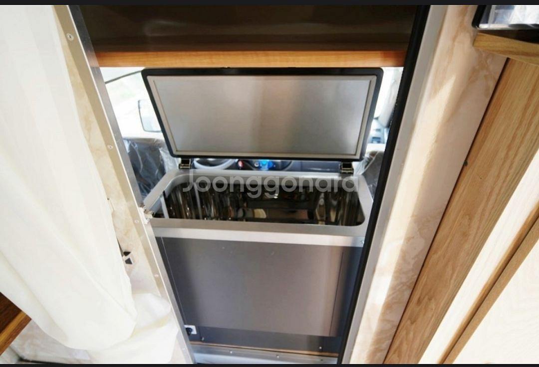 케이원 시티밴캠핑카 2020년식 12100k--7