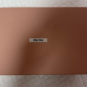 미우미우 스웨이드 플룸 스니커즈 이미지