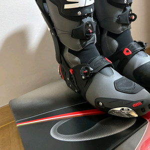 시디 렉스 오토바이 부츠 팔아요