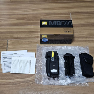 니콘 정품 MB-D16(MBD16) 그립 박스풀셋.