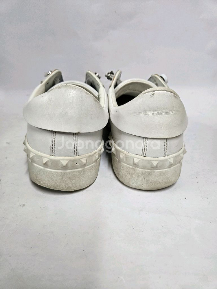 발렌티노 가라바니 히든 락스터드 스니커즈 260mm--2