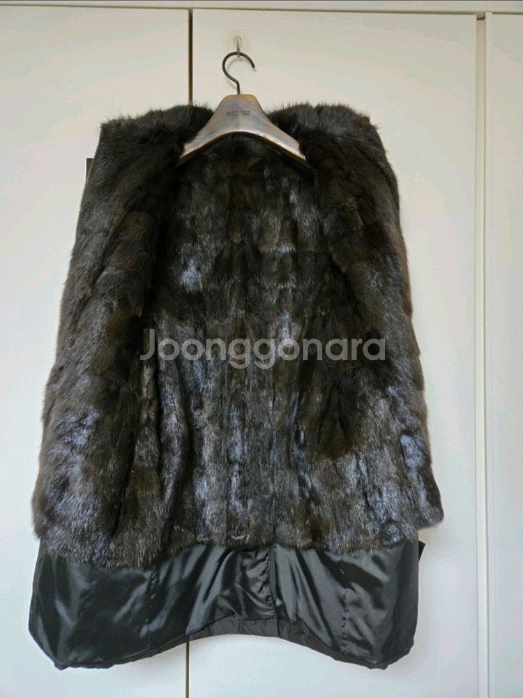 남성 로가디스 천연 모피 반코트 팝니다.--0