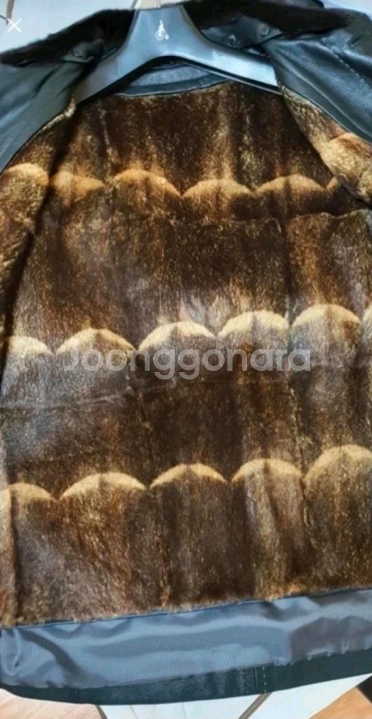 로가디스 양가죽 코트 팝니다.--1