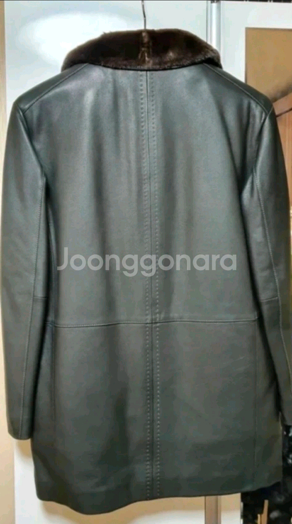 로가디스 양가죽 코트 팝니다.--2