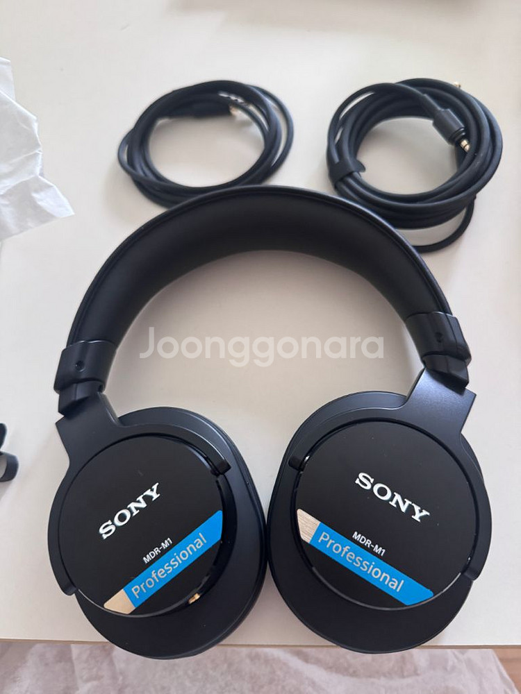 Sony mdr-m1--0