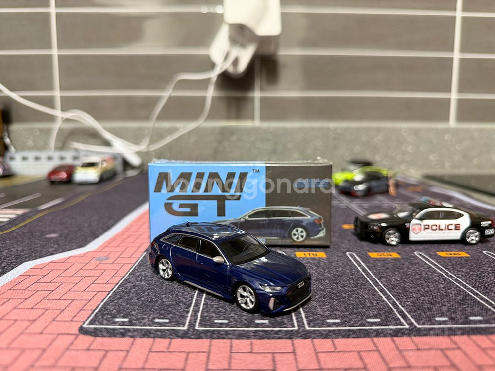1:64 미니gt rs6 Avant--0