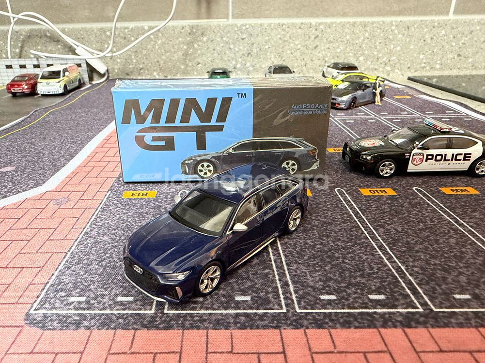 1:64 미니gt rs6 Avant--3