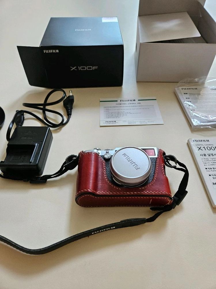 후지필름 x100f카메라 + 일마레 가죽 케이스 이미지
