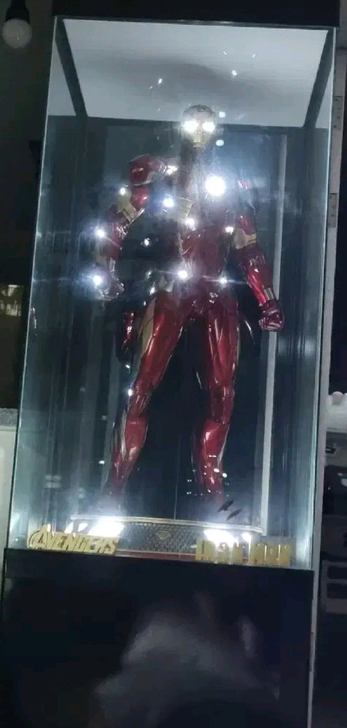 CM-studio마크46 1/2 Scale+장식장 이미지