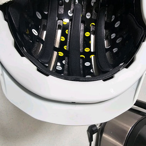 따우전드 챕터 밉스 화이트 라지 거의 새상품 팝니다.