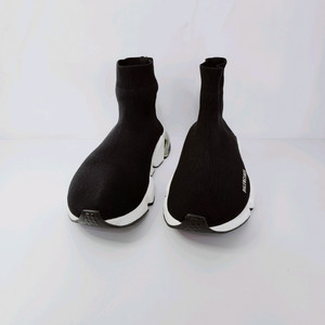 발렌시아가 스피드러너 클리어솔 스니커즈 42