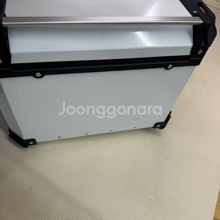 소쿠리 알루미늄 탑박스 85L 화이트--3