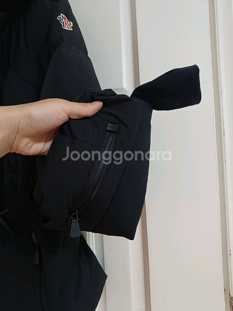 몽클레어 구스 패딩--3