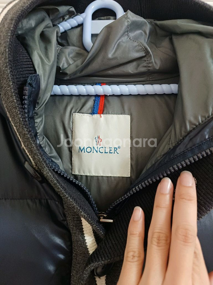 몽클레어 패딩--3