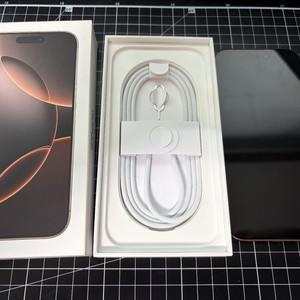 S급 아이폰16 프로 128gb 데저트 티타늄 풀박스