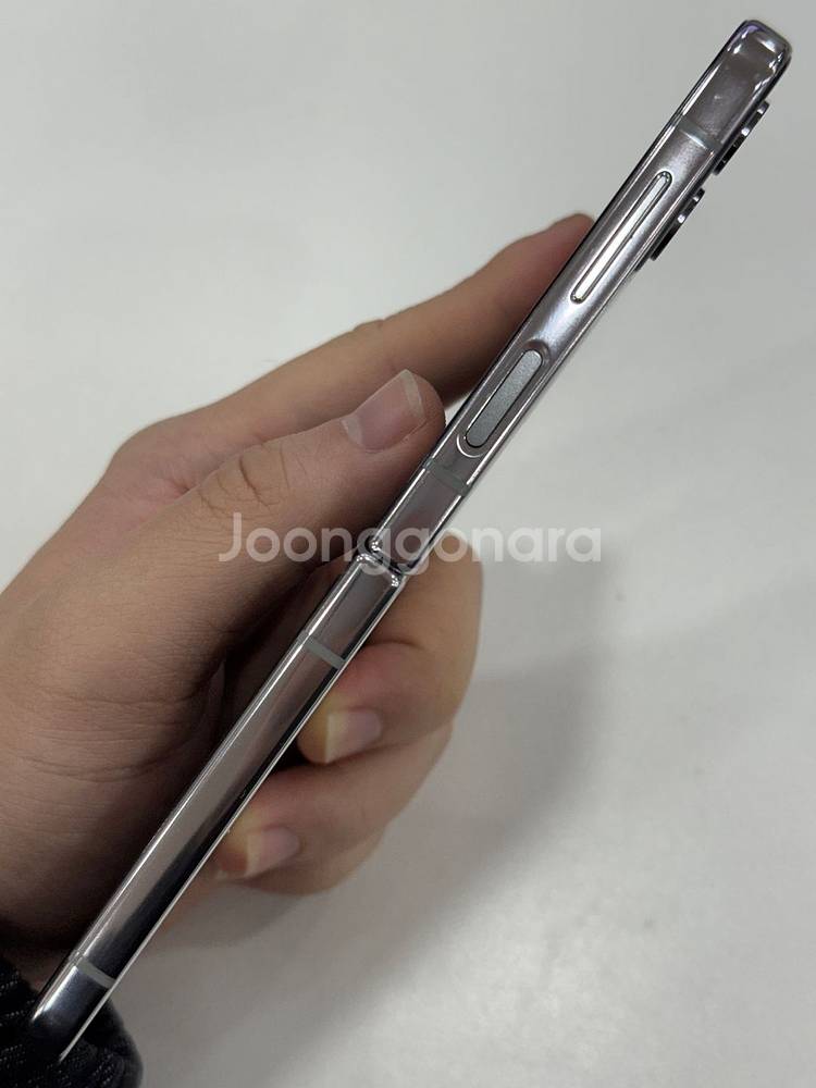 갤럭시Z플립4 화이트 256GB 가성비폰--2