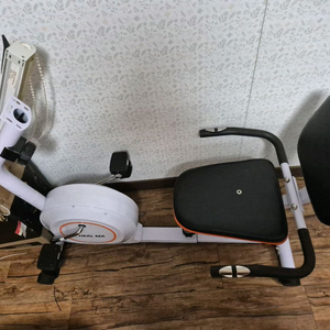 좌식 실내자전거