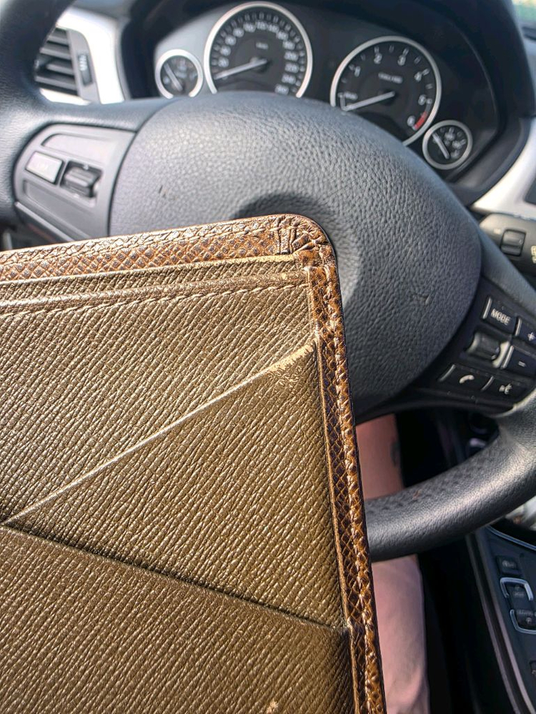 루이비통 남성반지갑 이미지