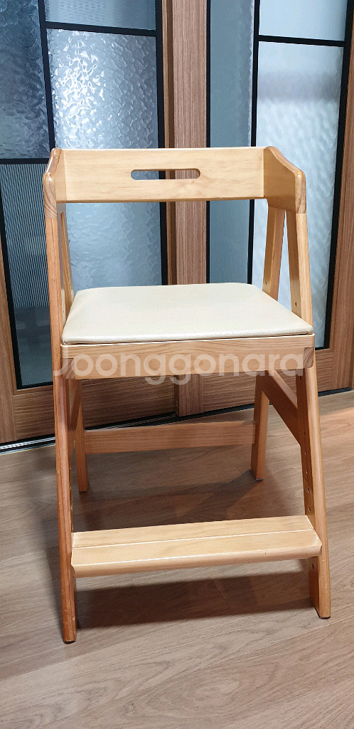 피노키오 디홀릭 원목 아기 식탁의자 베이지--2