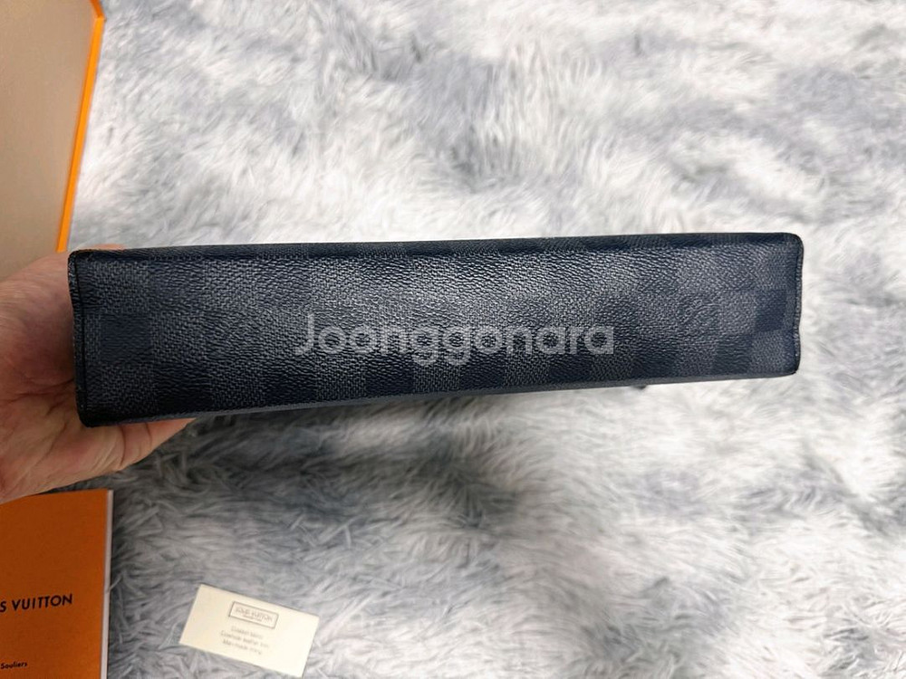 루이비통 다미에 포쉐트 보야주 MM 클러치 정품 한정판--2