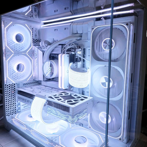 라이젠7 9800x3d 5080 리안리비전 컴퓨터