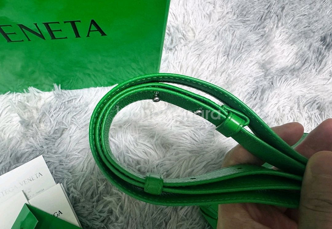 보테가 베네타 카세트백 미니 그린(정품 보증서 있음)--4