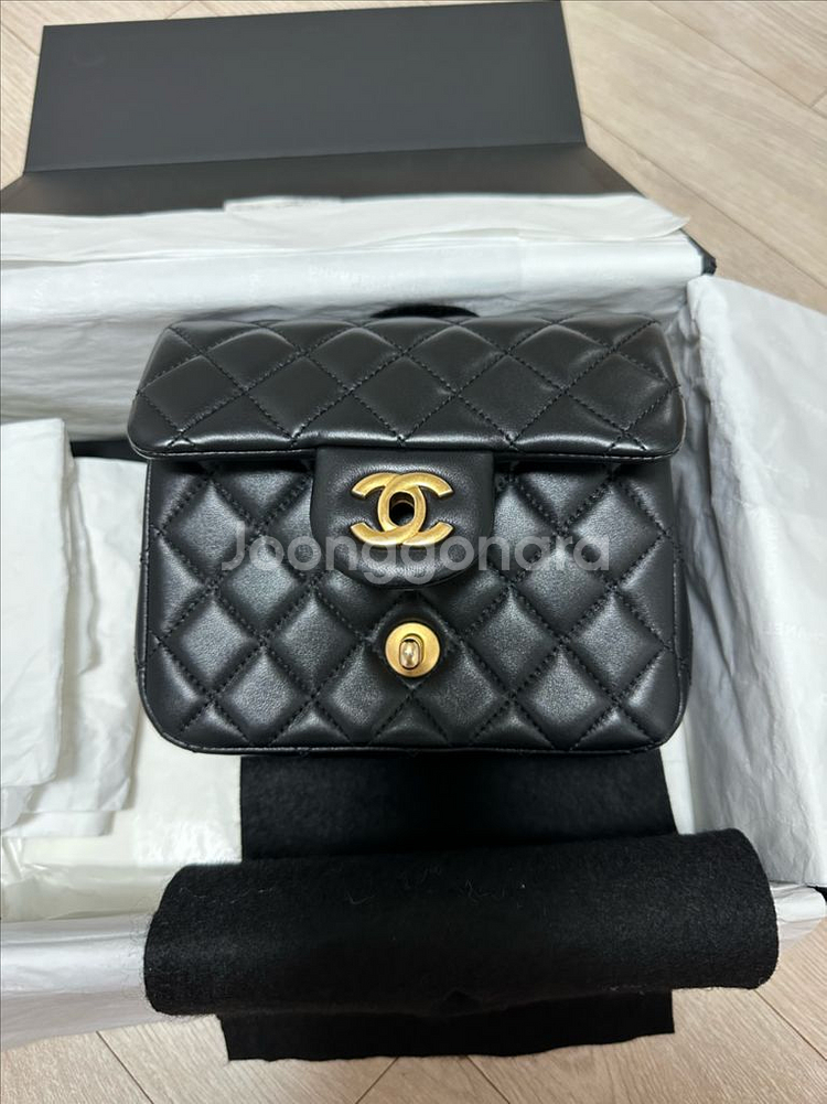 샤넬 쁘띠삭 골드볼--1