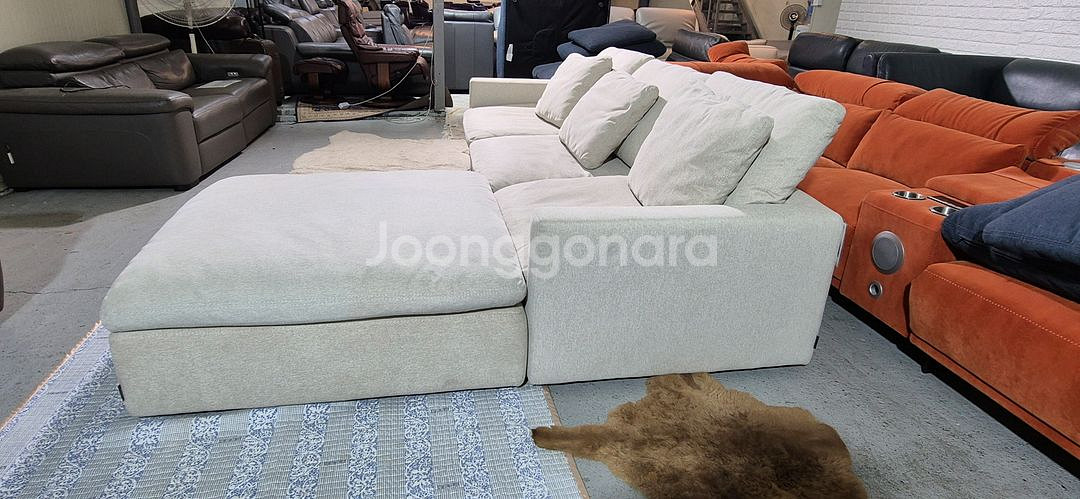 까사미아 캄포슬림 4인 소파+스툴(커버드라이세탁완료)--9