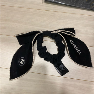 샤넬 머리끈