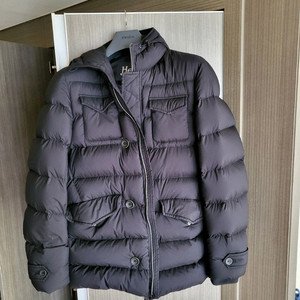 에르노 에스키모 남자패딩 사이즈52