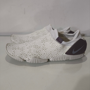 280mm 나이키 아쿠아삭360 아쿠아슈즈 아이보리