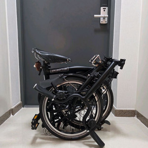 브롬톤 블랙에디션