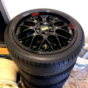 정품2피스단조18인치bbs rs-gt 판매합니다