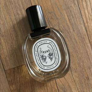 딥디크 올렌느 오 드 뚜왈렛 50ml 향수 판매합니다.