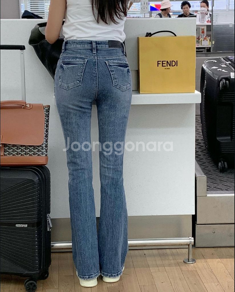 HAWA 리미티드 데미지 부츠컷 데님 중청--1