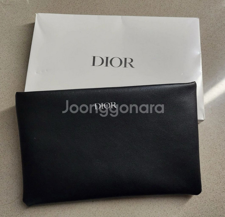 새상품 디올 뷰티 뉴룩 은장 파우치 클러치--1